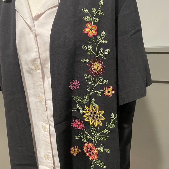 Alfred Dunner Short Sleeve Jacket - Size 16 - Picture 2 of 3